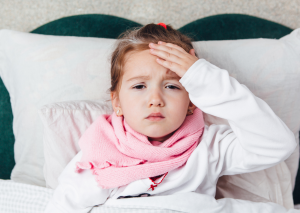 Enfant malade : le garder ou non à la maison ?